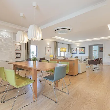 Whiteloft Pool Lounge Villa