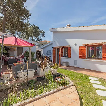 Whiteloft Pool Lounge Corroios