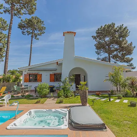 Villa Whiteloft Pool Lounge Corroios