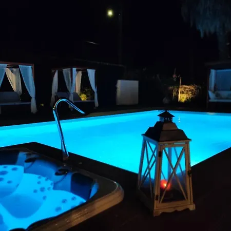 Whiteloft Pool Lounge Corroios