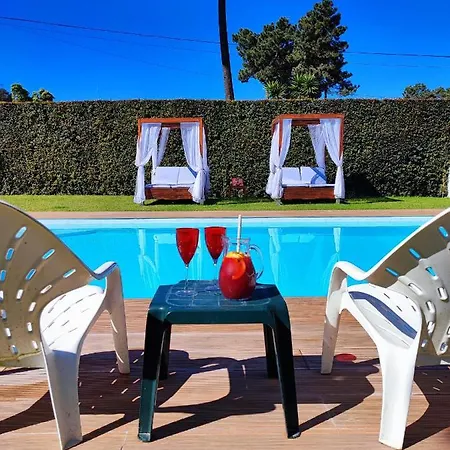 Whiteloft Pool Lounge * Corroios