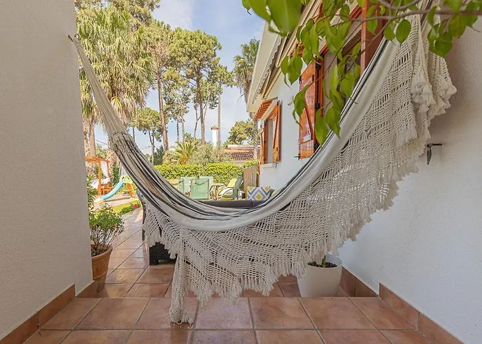 Whiteloft Pool Lounge Vila Corroios