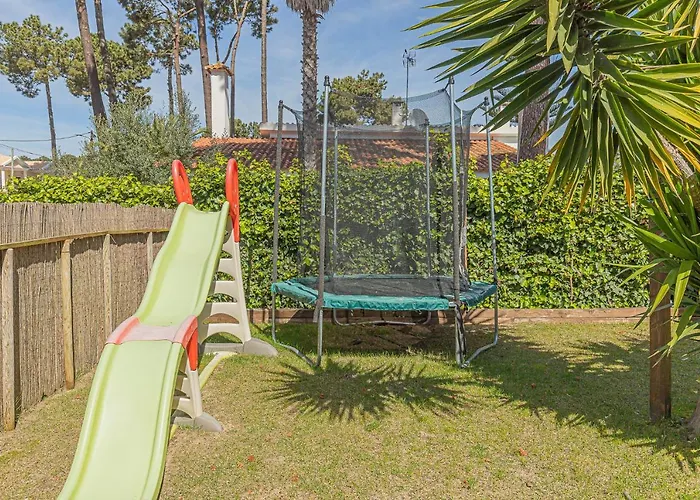 Whiteloft Pool Lounge * 克洛伊奥斯