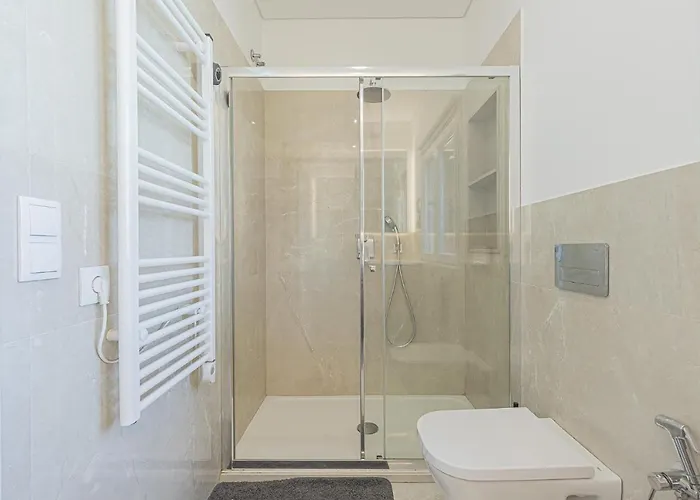 Whiteloft Pool Lounge * Corroios