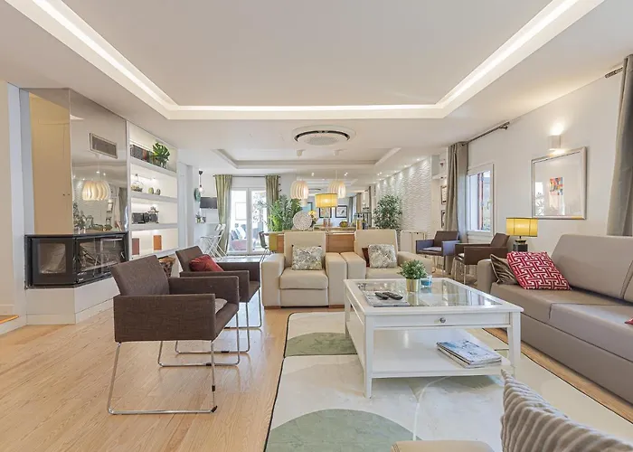 Vila Whiteloft Pool Lounge *