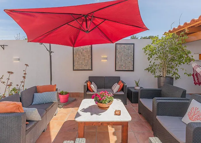 Vila Whiteloft Pool Lounge