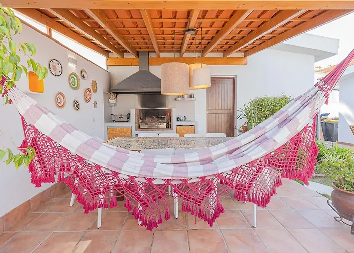 Whiteloft Pool Lounge 克洛伊奥斯